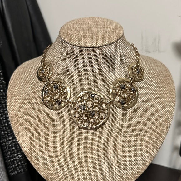 Unbranded Jewelry - Chic Gold Circle Necklace